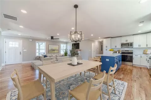 Dining - 2741 Pierce Rd, Gainesville, GA 30507 photo 2 of 2