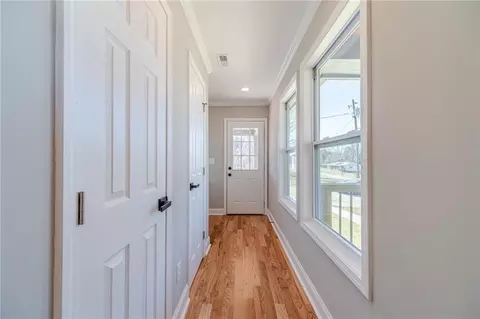 Entry Way - 2741 Pierce Rd, Gainesville, GA 30507 photo 1 of 3