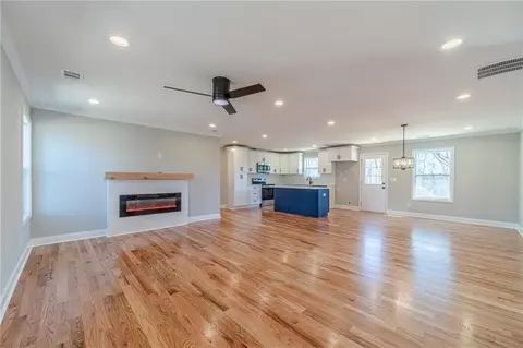 Living - 2741 Pierce Rd, Gainesville, GA 30507 photo 2 of 7