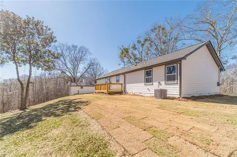 Exterior - 2741 Pierce Rd, Gainesville, GA 30507 photo 6 of 10