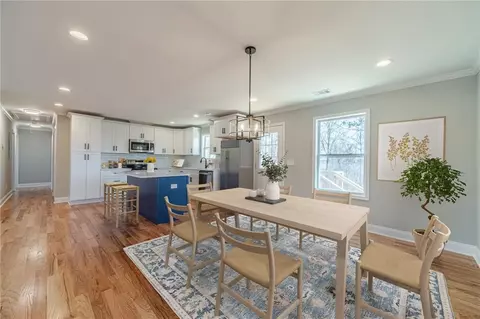 Dining - 2741 Pierce Rd, Gainesville, GA 30507 photo 1 of 2
