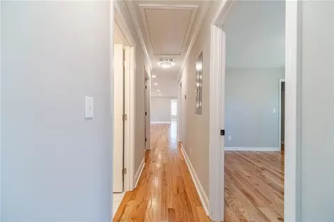 Entry Way - 2741 Pierce Rd, Gainesville, GA 30507 photo 3 of 3