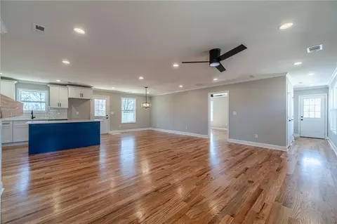 Living - 2741 Pierce Rd, Gainesville, GA 30507 photo 3 of 7