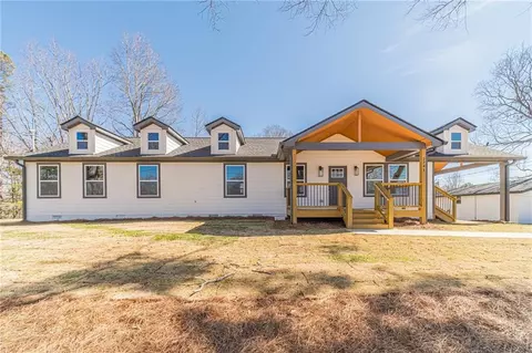 2741 Pierce Rd, Gainesville, GA 30507