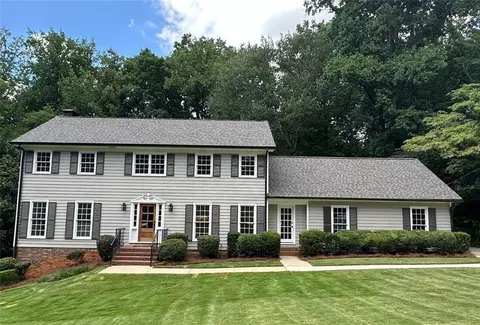 5143 Meadowlake Ln, Dunwoody, GA 30338