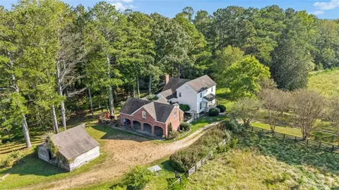 617 Thomas Powers Rd, Newnan, GA 30263
