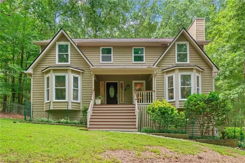 418 Allatoona Trl, Woodstock, GA 30189