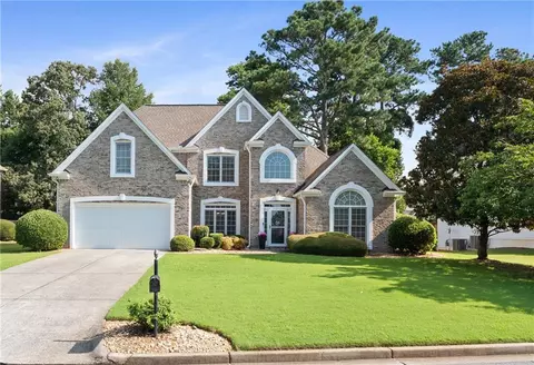 5502 Laurel Ridge Dr, Alpharetta, GA 30005
