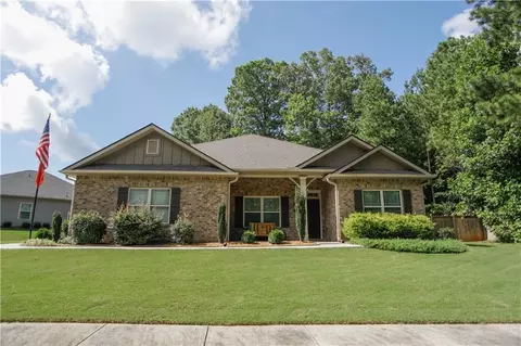 523 Brooks Village Dr, Pendergrass, GA 30567