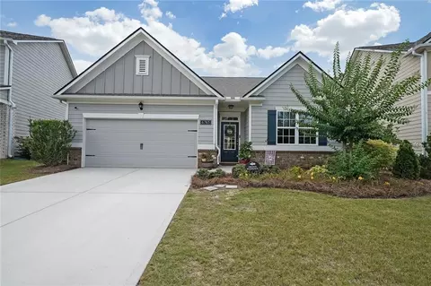 6765 Star Gaze Ct, Flowery Branch, GA 30542