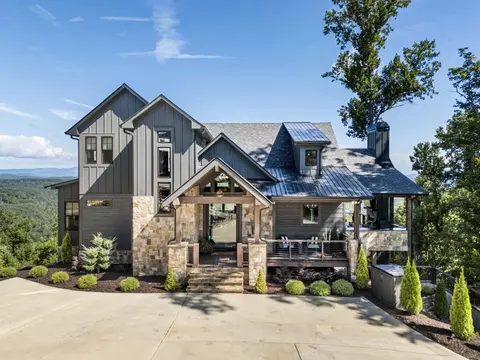 462 Overlook Dr, Blue Ridge, GA 30513