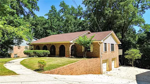 3602 Paddock Dr, Decatur, GA 30034