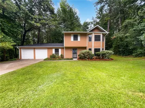 4934 Brookstone Pkwy, Ellenwood, GA 30294