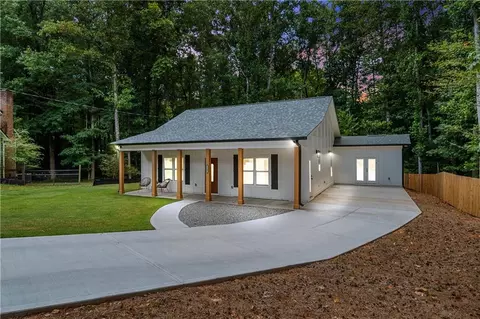 1337 Fairfield Dr SW, Lilburn, GA 30047