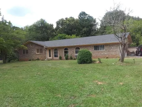 6505 Cherie Ln SW, College Park, GA 30349