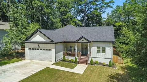 2449 Crestdale Cir SE, Atlanta, GA 30316