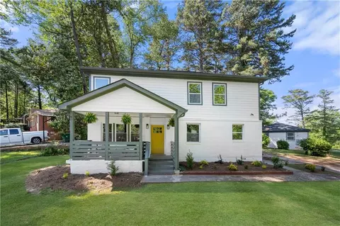 2111 Holly Hill Dr, Decatur, GA 30032