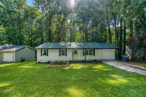 4070 Woodland Dr NW, Kennesaw, GA 30152