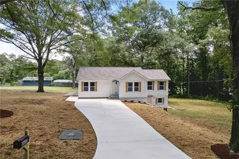 6630 Lucile Ave, Lithia Springs, GA 30122