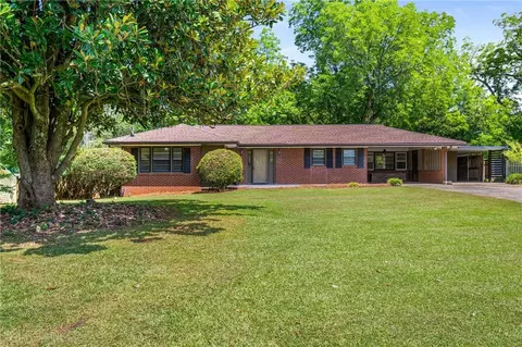 566 Hurt Rd SW, Smyrna, GA 30082