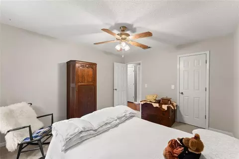 Bedroom - 758 Sutton Mill Rd, Clarkesville, GA 30523 photo 2 of 4