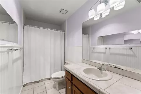 Bath - 758 Sutton Mill Rd, Clarkesville, GA 30523 photo 1 of 2