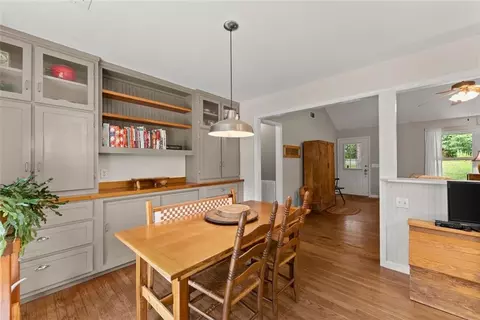 Dining - 758 Sutton Mill Rd, Clarkesville, GA 30523 photo 1 of 1