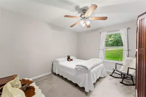 Bedroom - 758 Sutton Mill Rd, Clarkesville, GA 30523 photo 1 of 4