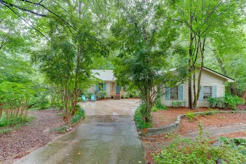 4442 Hidden Oaks Dr, Flowery Branch, GA 30542