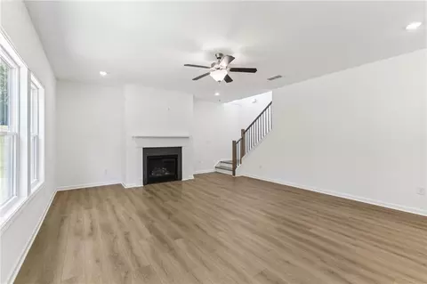 Living - 402 Silverleaf Trl, Bethlehem, GA 30620 photo 1 of 2