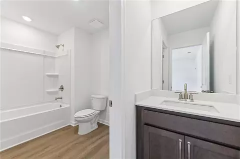 Bath - 402 Silverleaf Trl, Bethlehem, GA 30620 photo 2 of 2