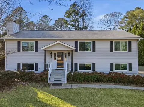 106 Village Ct, Woodstock, GA 30188
