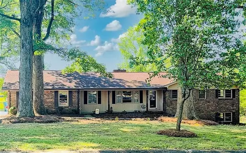 3607 Rainbow Cir, Snellville, GA 30039