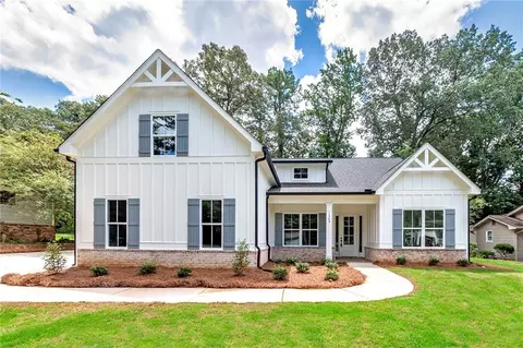 1329 Davis St, Sugar Hill, GA 30518