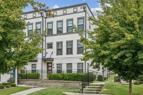 2028 Holtz Ln, Atlanta, GA 30318