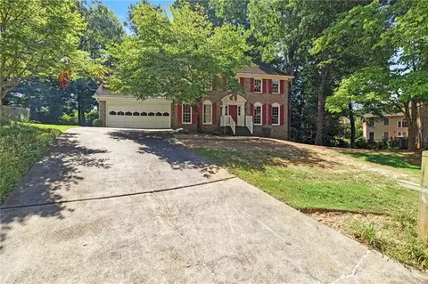 2501 Pine Cove Dr, Tucker, GA 30084