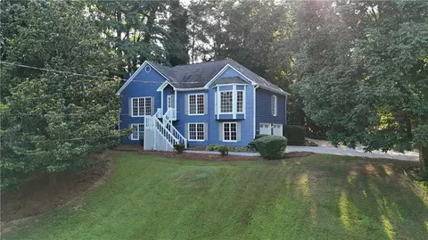 370 Presidential Dr, Dallas, GA 30157