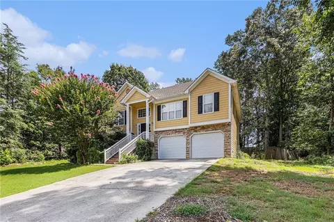 5940 Seven Oaks Dr, Powder Springs, GA 30127