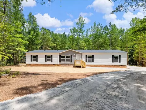 247 Cedar Ridge Dr, Commerce, GA 30530