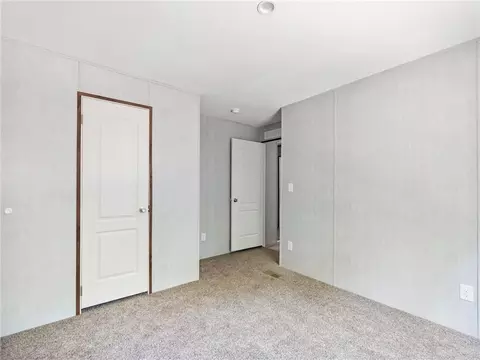 Bedroom - 247 Cedar Ridge Dr, Commerce, GA 30530 photo 2 of 6