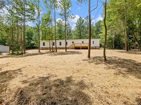 Exterior - 247 Cedar Ridge Dr, Commerce, GA 30530 photo 5 of 10