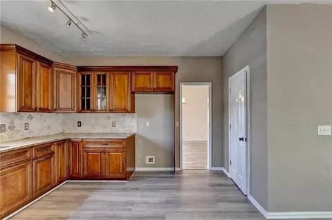 Entry Way - 4175 Fallbrook Dr, Duluth, GA 30096 photo 3 of 6