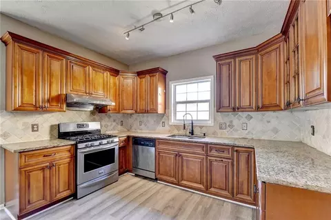 Kitchen - 4175 Fallbrook Dr, Duluth, GA 30096 photo 1 of 6