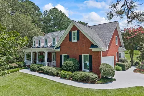 1292 Green Turf Dr, Snellville, GA 30078
