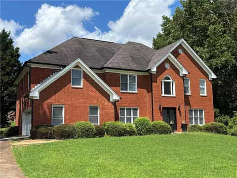 5610 Mountain Meadow Ct, Stone Mountain, GA 30087