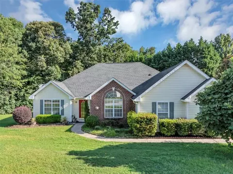 117 Titan Rd, Stockbridge, GA 30281