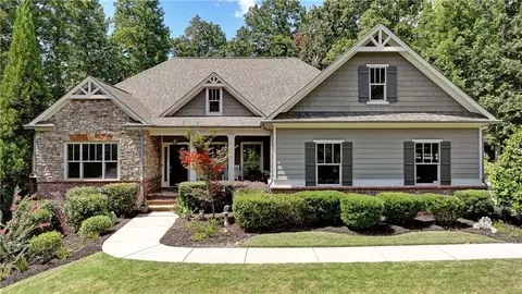 101 Wolf Creek Ct, Cumming, GA 30028