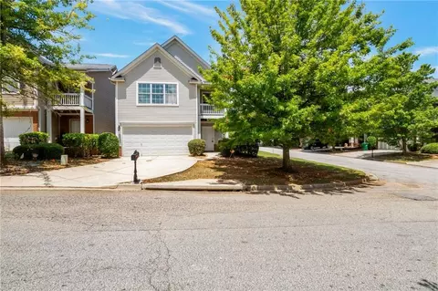 579 Shadow Lake Dr, Lithonia, GA 30058