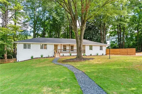 800 Kiowa Dr NE, Marietta, GA 30060