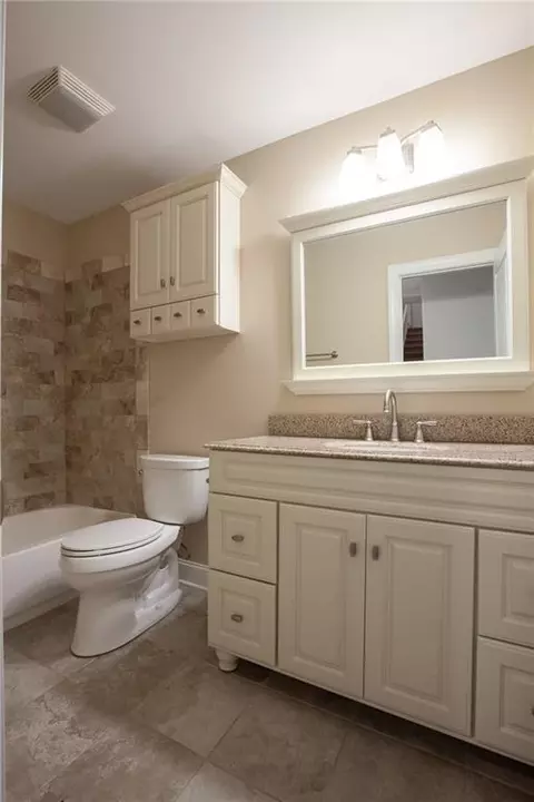 Bath - 5885 Thoroughbred Way, Suwanee, GA 30024 photo 10 of 10